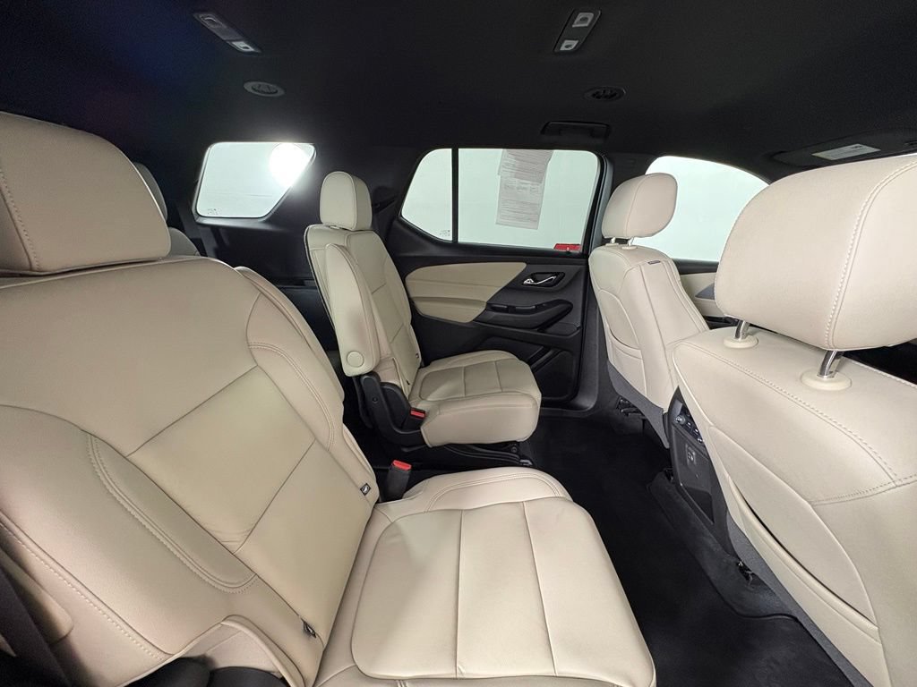 Used 2022 Chevrolet Traverse LT AWD/4WD image 47