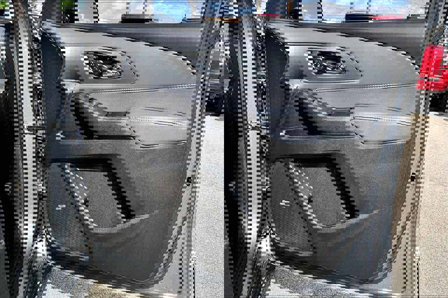 Used 2019 Chevrolet Traverse Premier w/ Driver Confidence II Package image 23