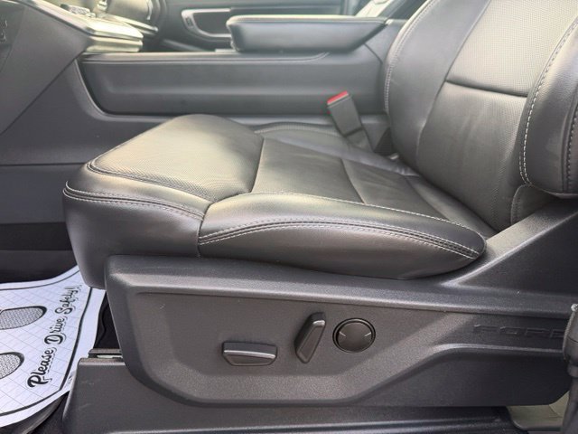 Used 2025 Ford Expedition Max Platinum w/ Stealth Appearance Package AWD/4WD image 28
