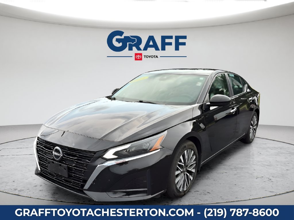 Used 2024 Nissan Altima 2.5 SV w/ SV Premium Package FWD image 1