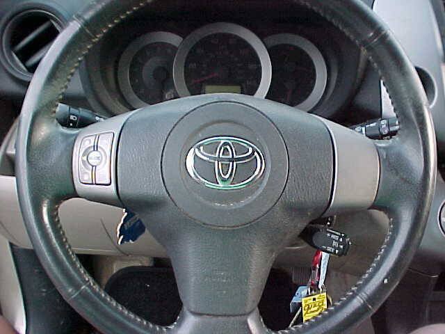 Used 2006 Toyota RAV4 Limited AWD/4WD image 23