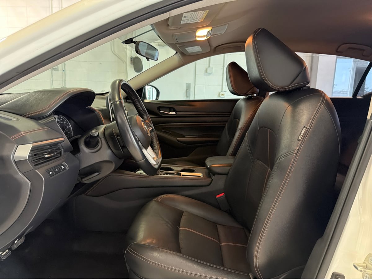 Used 2019 Nissan Altima 2.5 SR FWD image 9