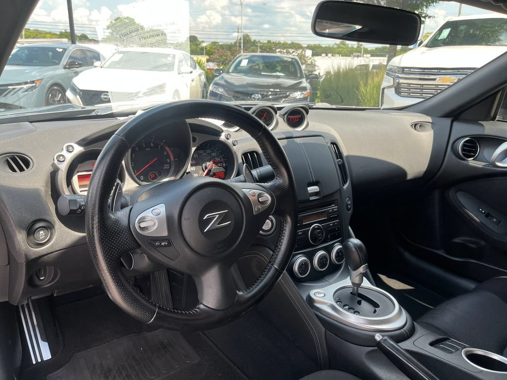 Used 2011 Nissan 370Z Coupe w/ Sport Pkg RWD image 21