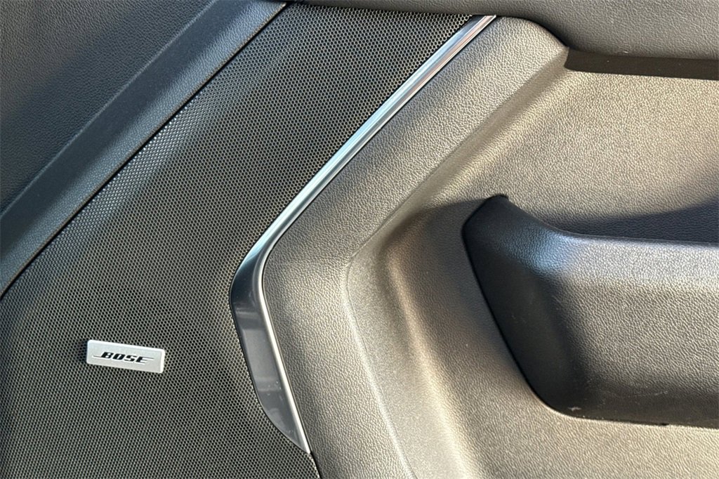 Used 2024 Chevrolet Suburban LT image 28