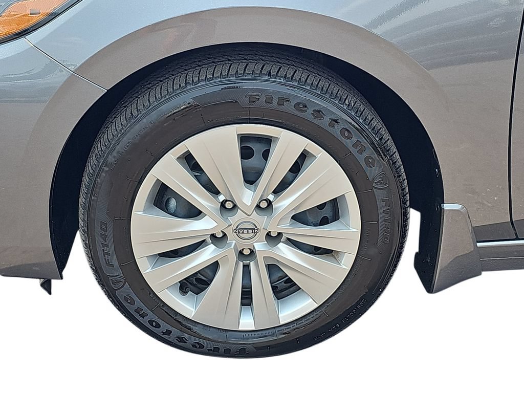 Used 2025 Nissan Sentra S FWD image 29