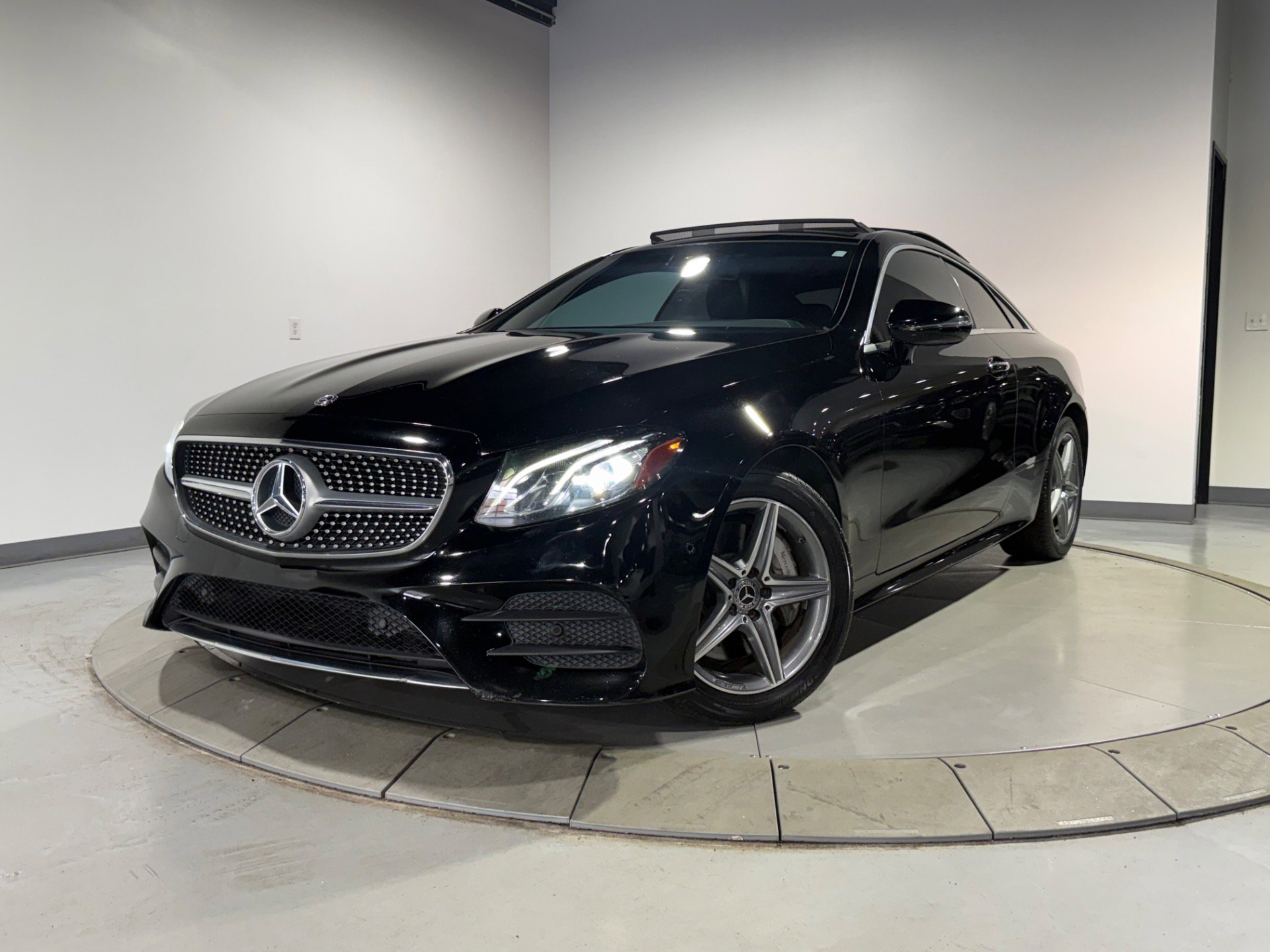Used 2018 Mercedes-Benz E 400 4MATIC Coupe image 3