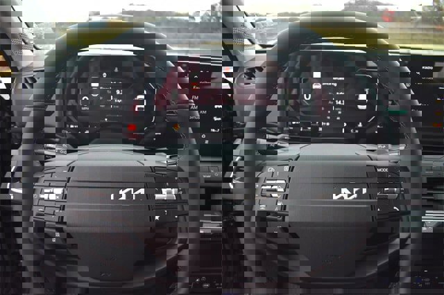 New 2025 Kia K4 EX image 23