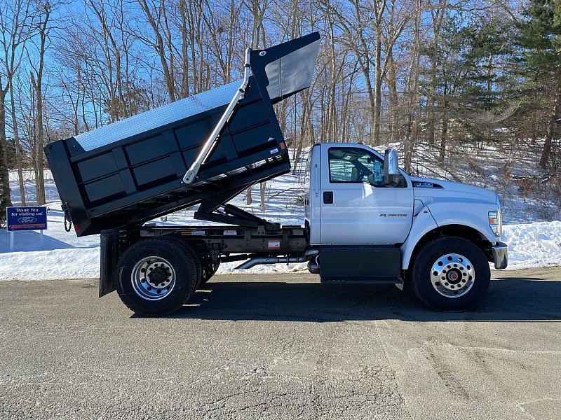 New 2026 Ford F750 2WD Regular Cab Super Duty image 9