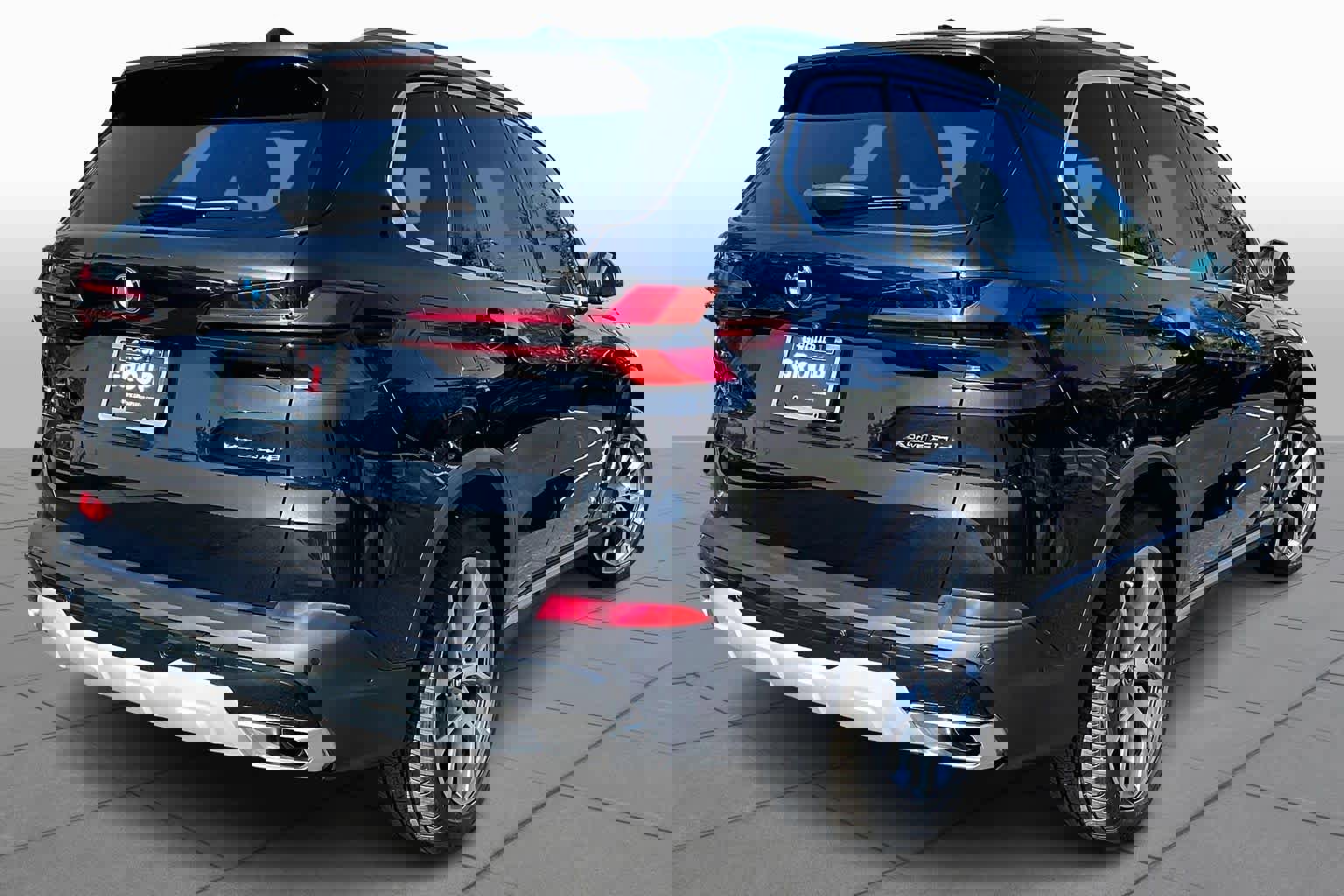 Certified 2024 BMW X5 xDrive50e w/ Executive Package image 13