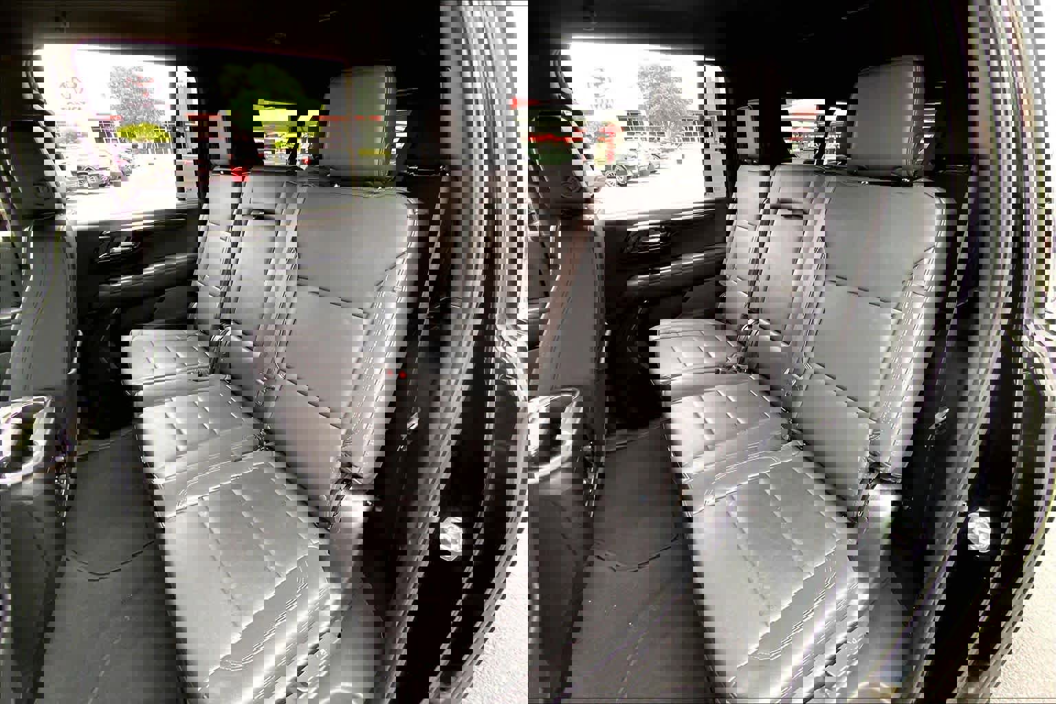 Used 2025 Chevrolet Suburban Z71 AWD/4WD image 22