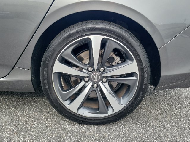 Used 2025 Acura TLX w/ Technology Package FWD image 7