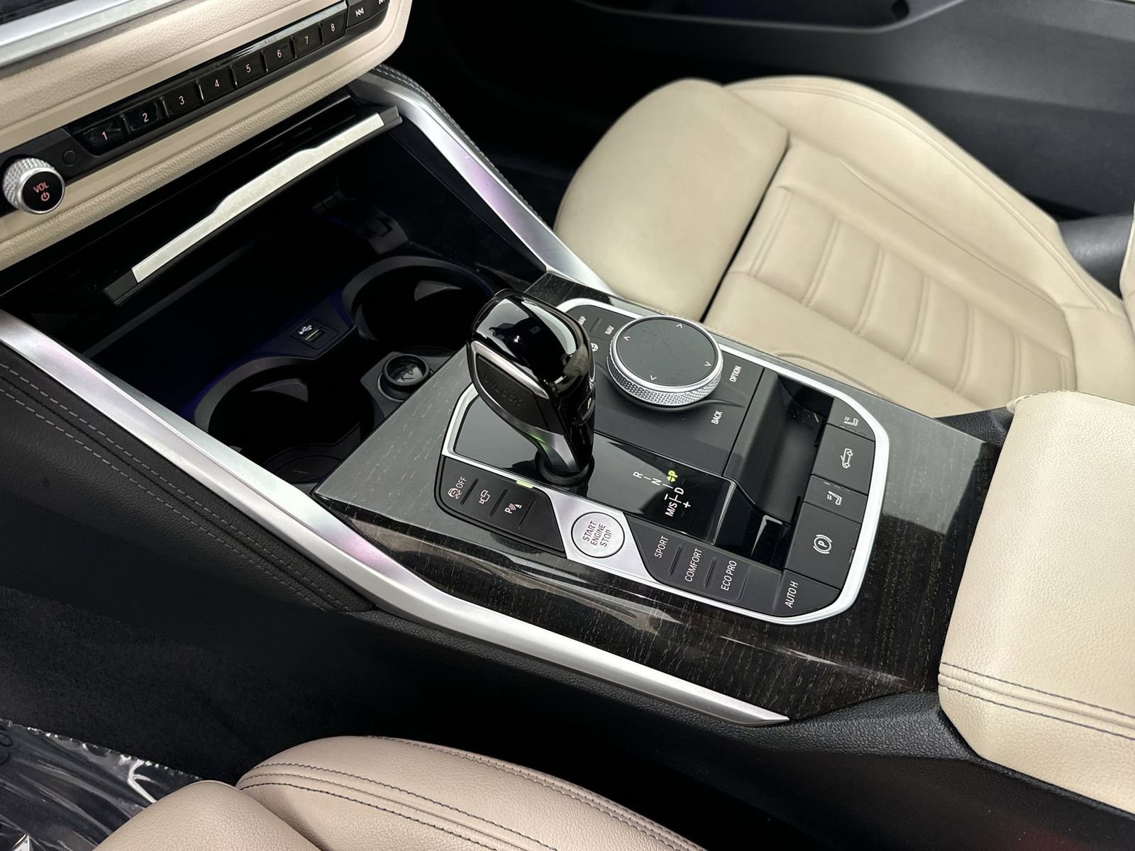 Used 2022 BMW 440i xDrive Convertible w/ Premium Package image 18