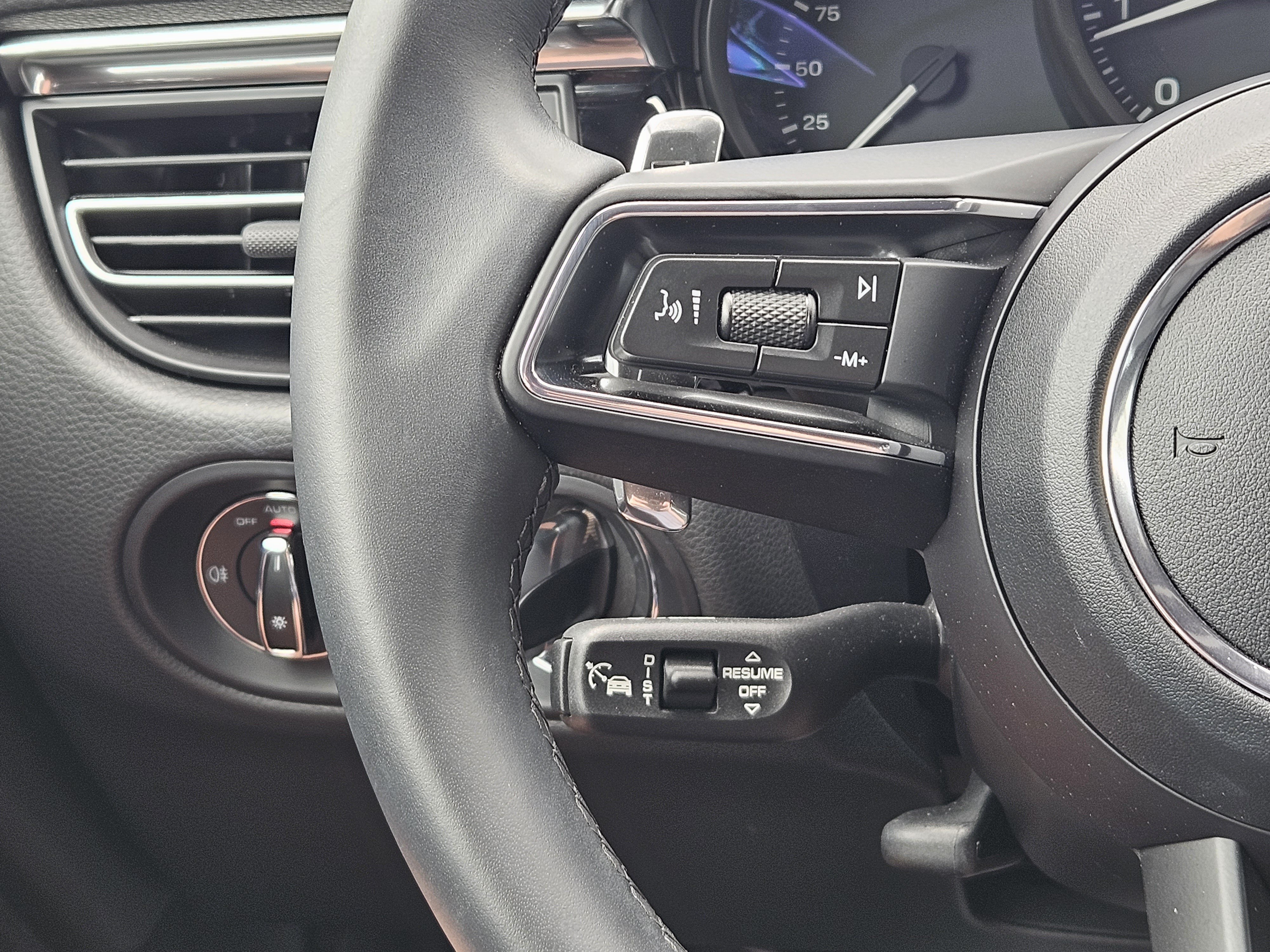 Certified 2026 Porsche Macan AWD/4WD image 26