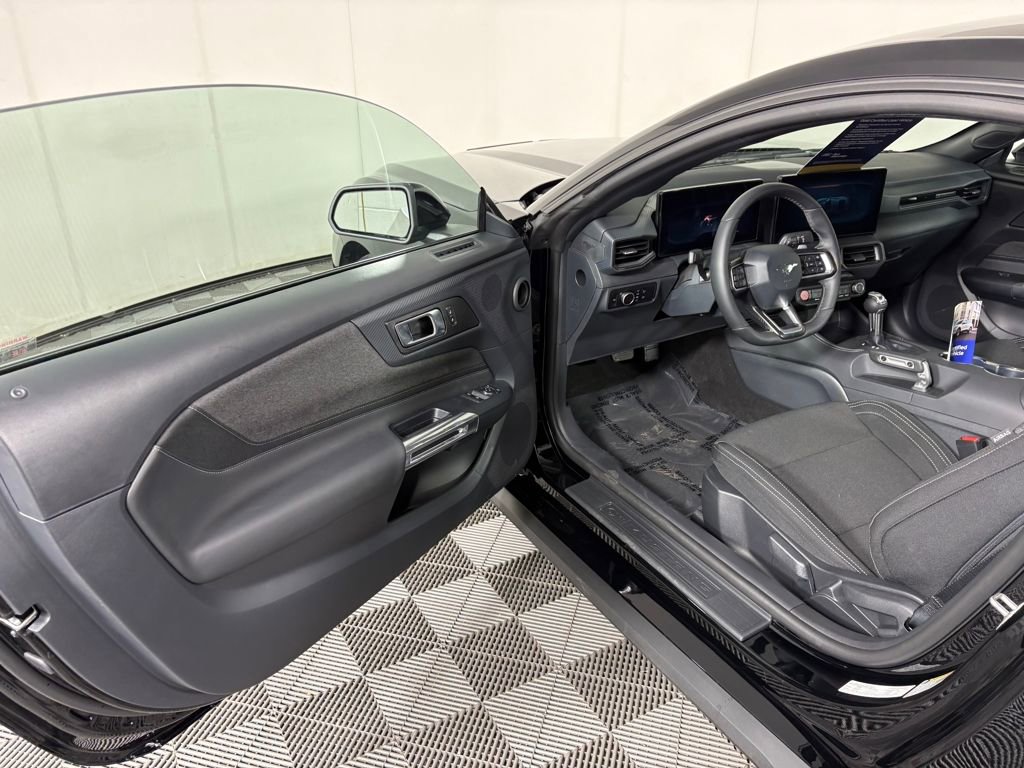 Used 2026 Ford Mustang GT w/ GT Performance Package image 12