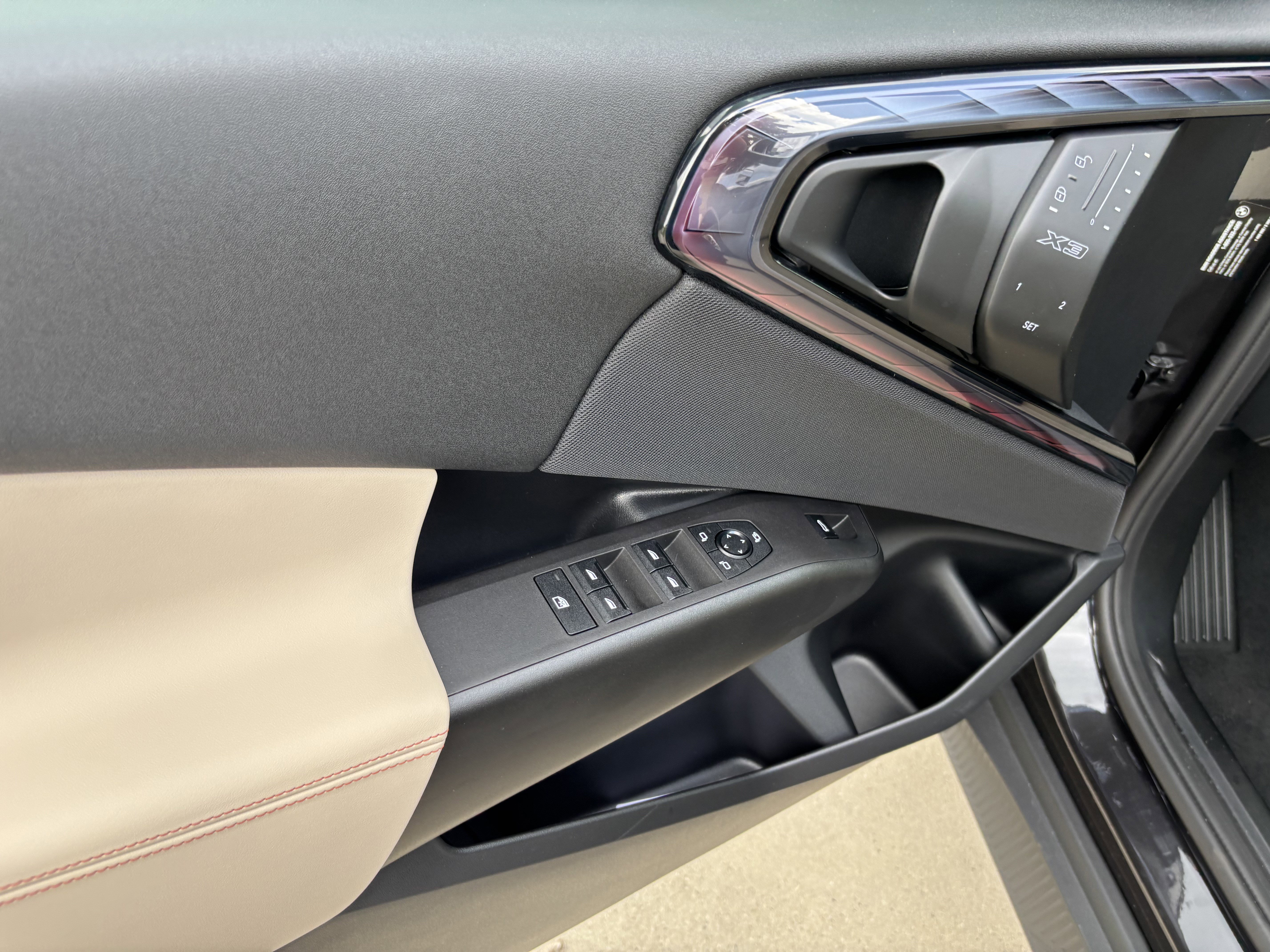 Used 2025 BMW X3 xDrive30i w/ Premium Package image 13