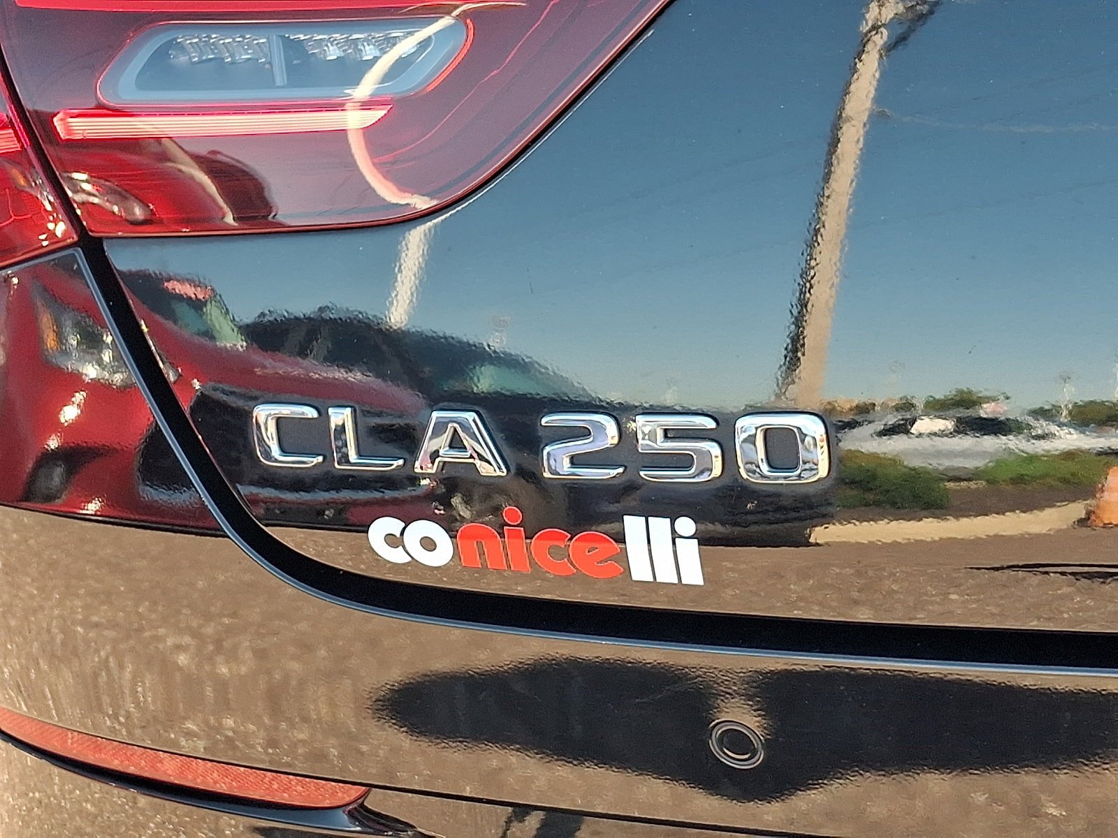 Used 2025 Mercedes-Benz CLA 250 4MATIC image 30