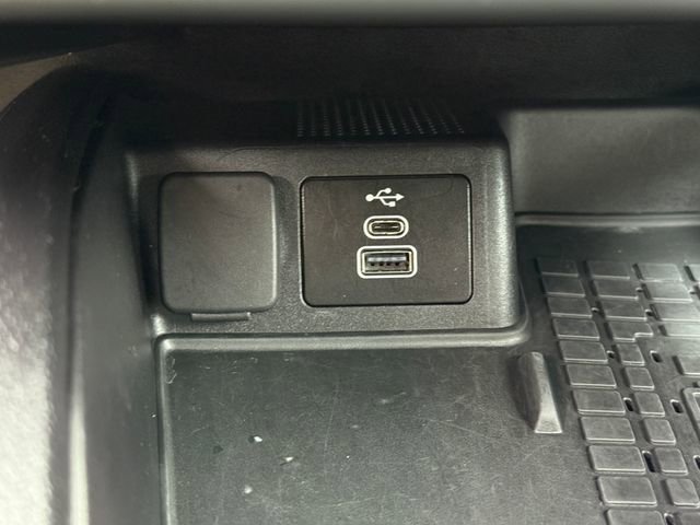 Used 2025 Ford Bronco Sport Badlands image 12