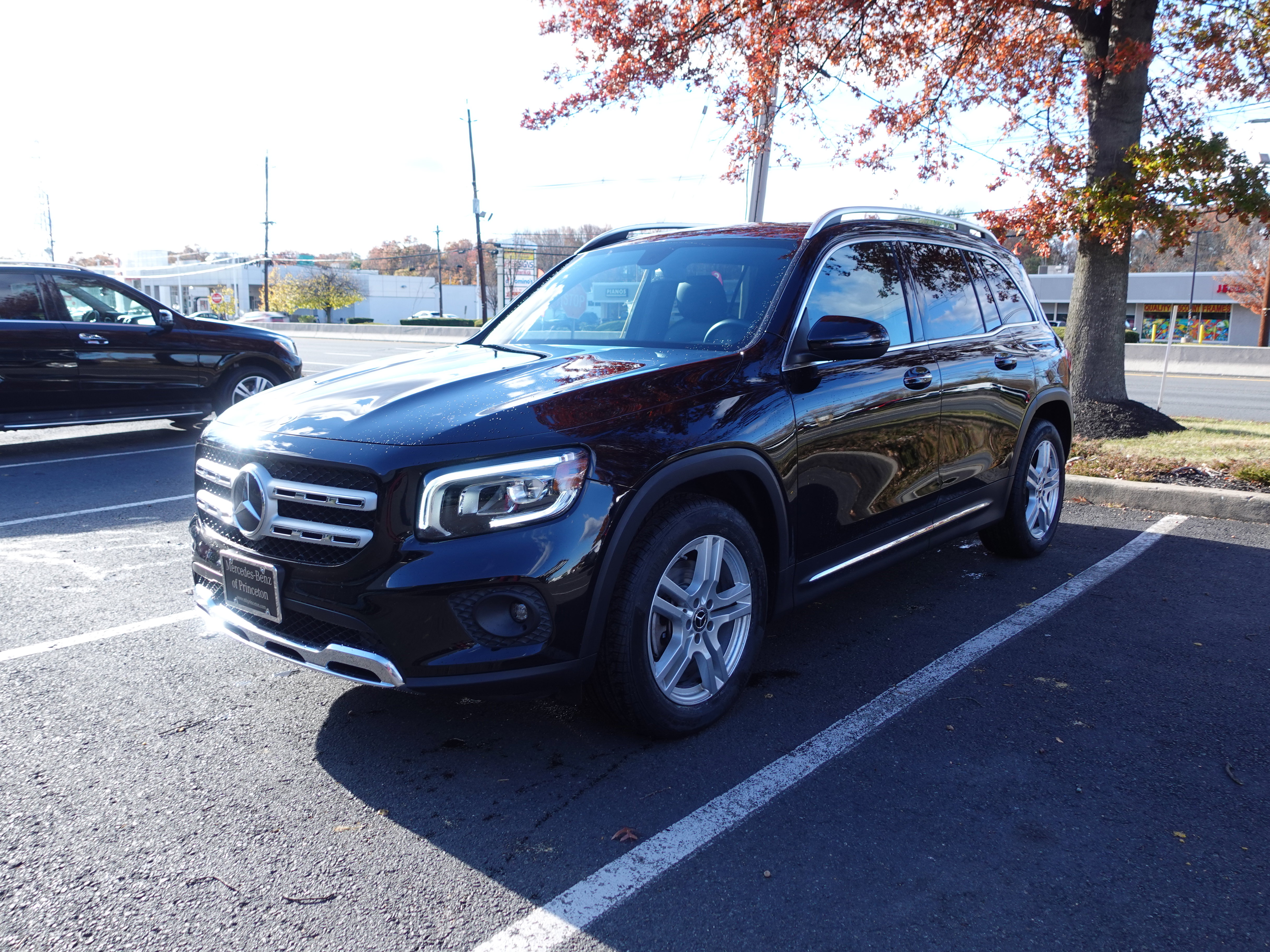 Certified 2022 Mercedes-Benz GLB 250 GLB 250 4MATICﾮ SUV image 3