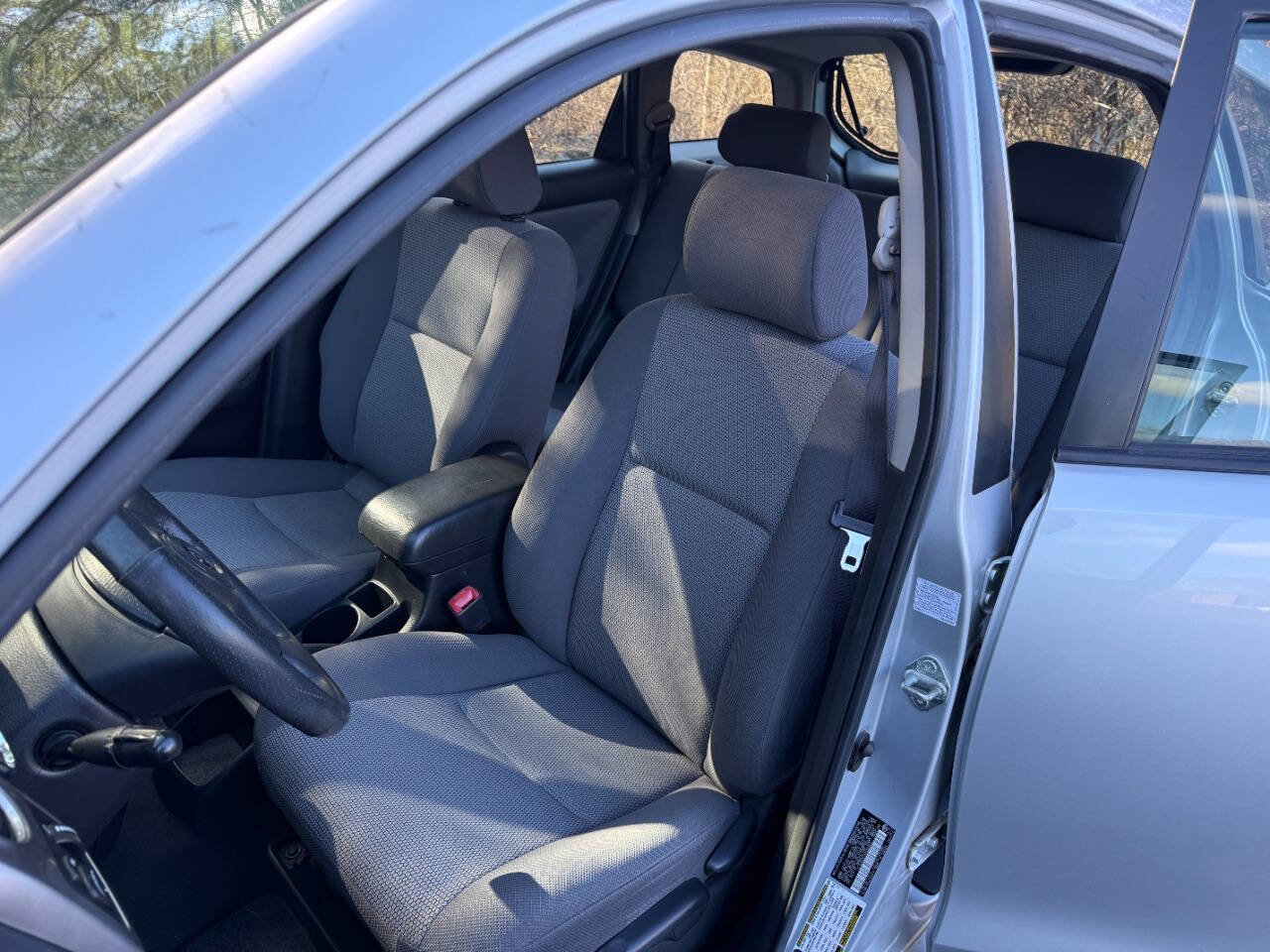 Used 2006 Toyota Matrix XR image 2