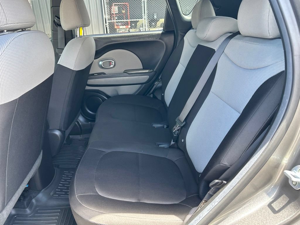 Used 2019 Kia Soul FWD image 18