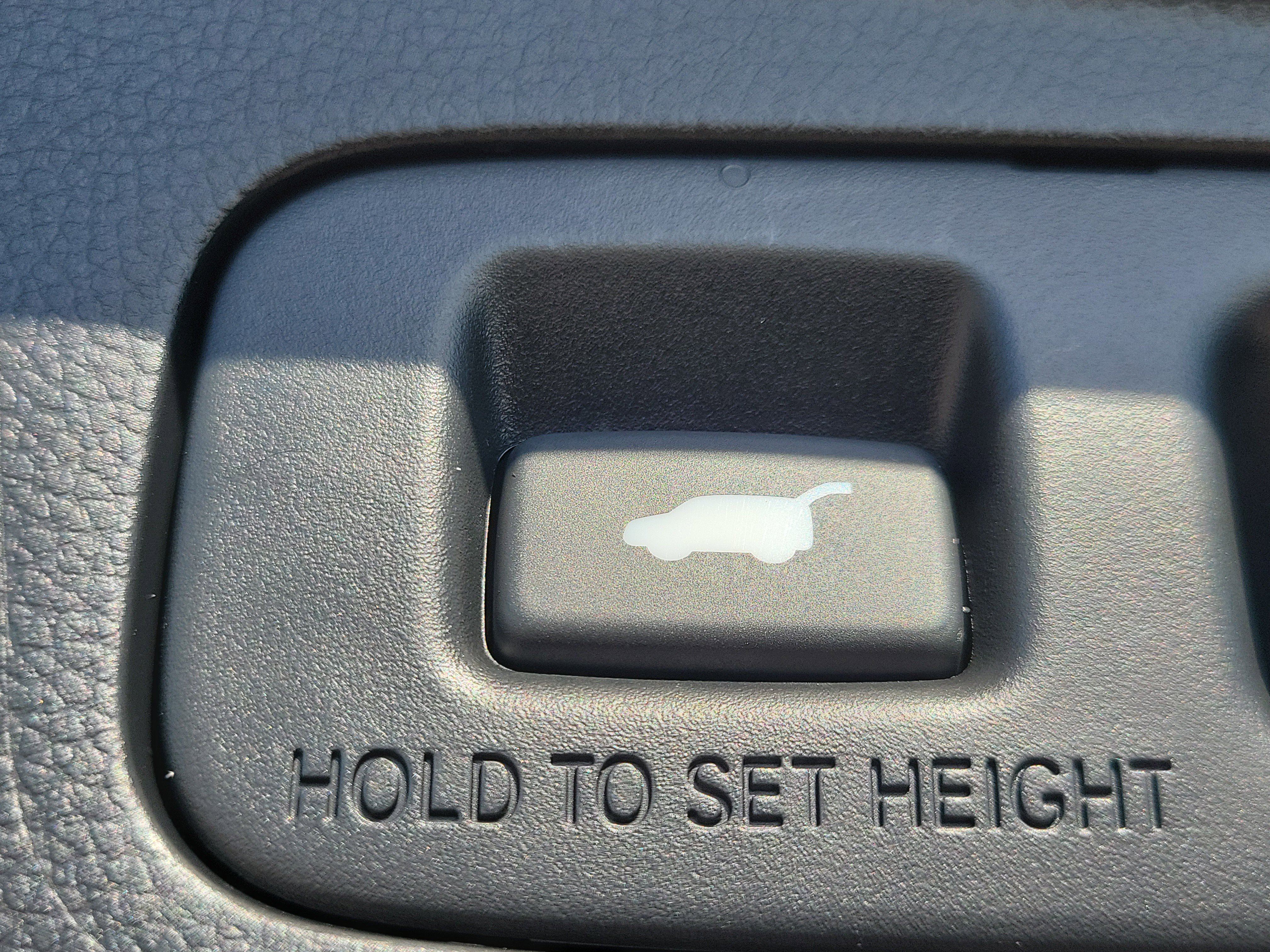 Used 2025 Honda CR-V EX-L image 12