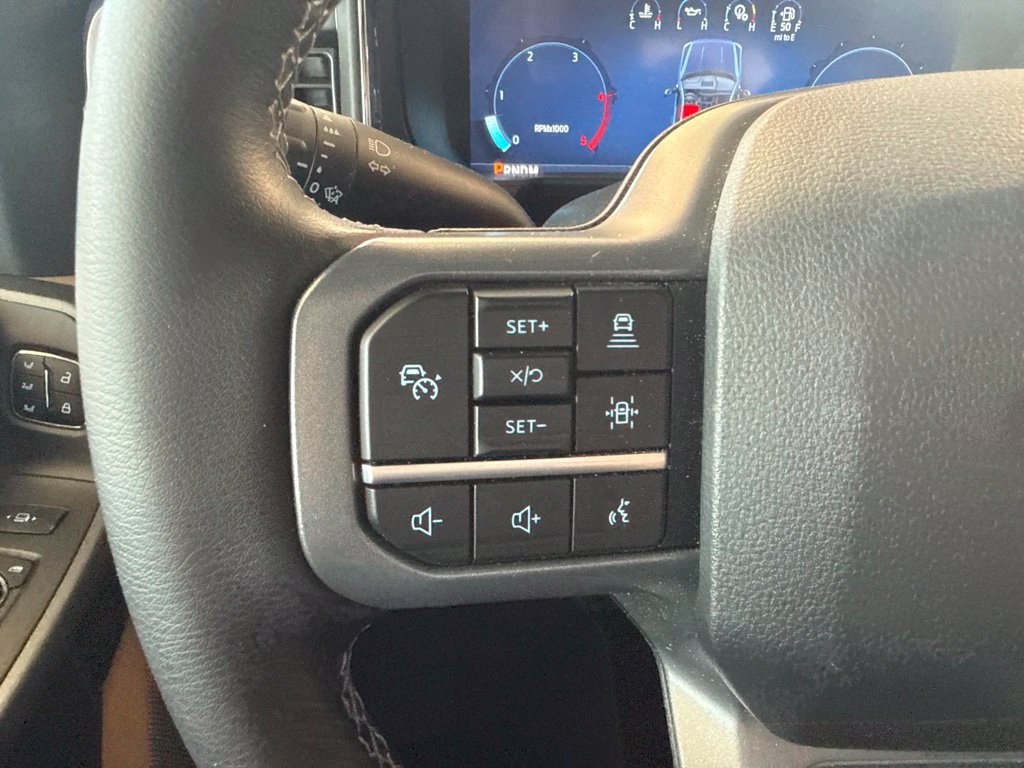 Used 2025 Ford F350 Lariat w/ Lariat Ultimate Package AWD/4WD image 15