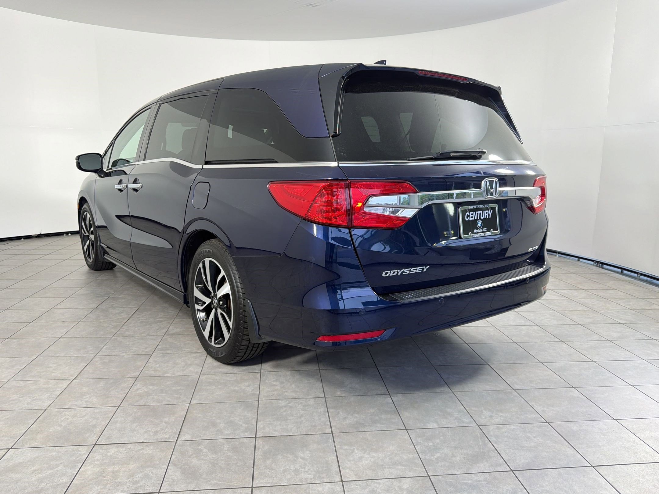 Used 2019 Honda Odyssey Elite image 3