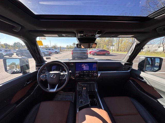 Used 2025 Lexus GX 550 w/ Cold Area Package AWD/4WD image 2