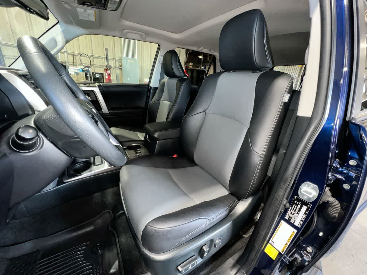 Used 2022 Toyota 4Runner SR5 Premium w/ Moonroof Package AWD/4WD image 11
