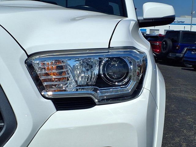 Used 2021 Toyota Tacoma TRD Sport image 21