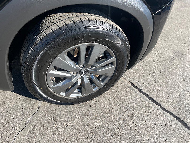 Used 2024 Nissan Pathfinder SV image 10