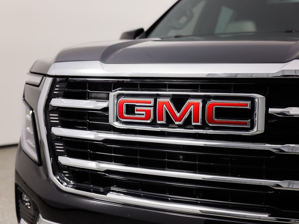 Used 2025 GMC Yukon XL Elevation image 4
