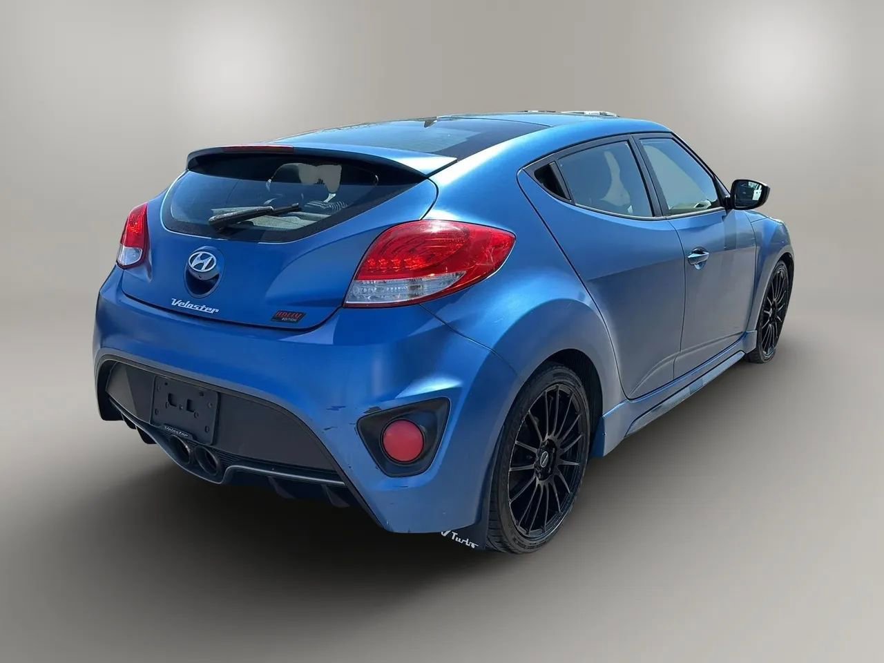 Used 2016 Hyundai Veloster Rally Edition FWD image 5
