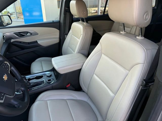 Used 2023 Chevrolet Traverse LT w/ LPO, Floor Liner Package image 17