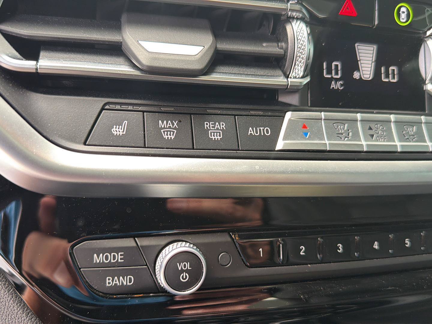 Used 2023 BMW X3 M40i AWD/4WD image 27