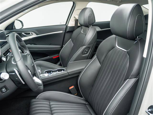 New 2026 Genesis G70 2.5T Prestige image 18