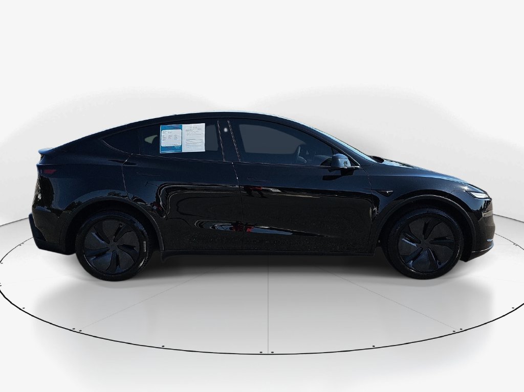 Used 2026 Tesla Model Y 2WD image 5