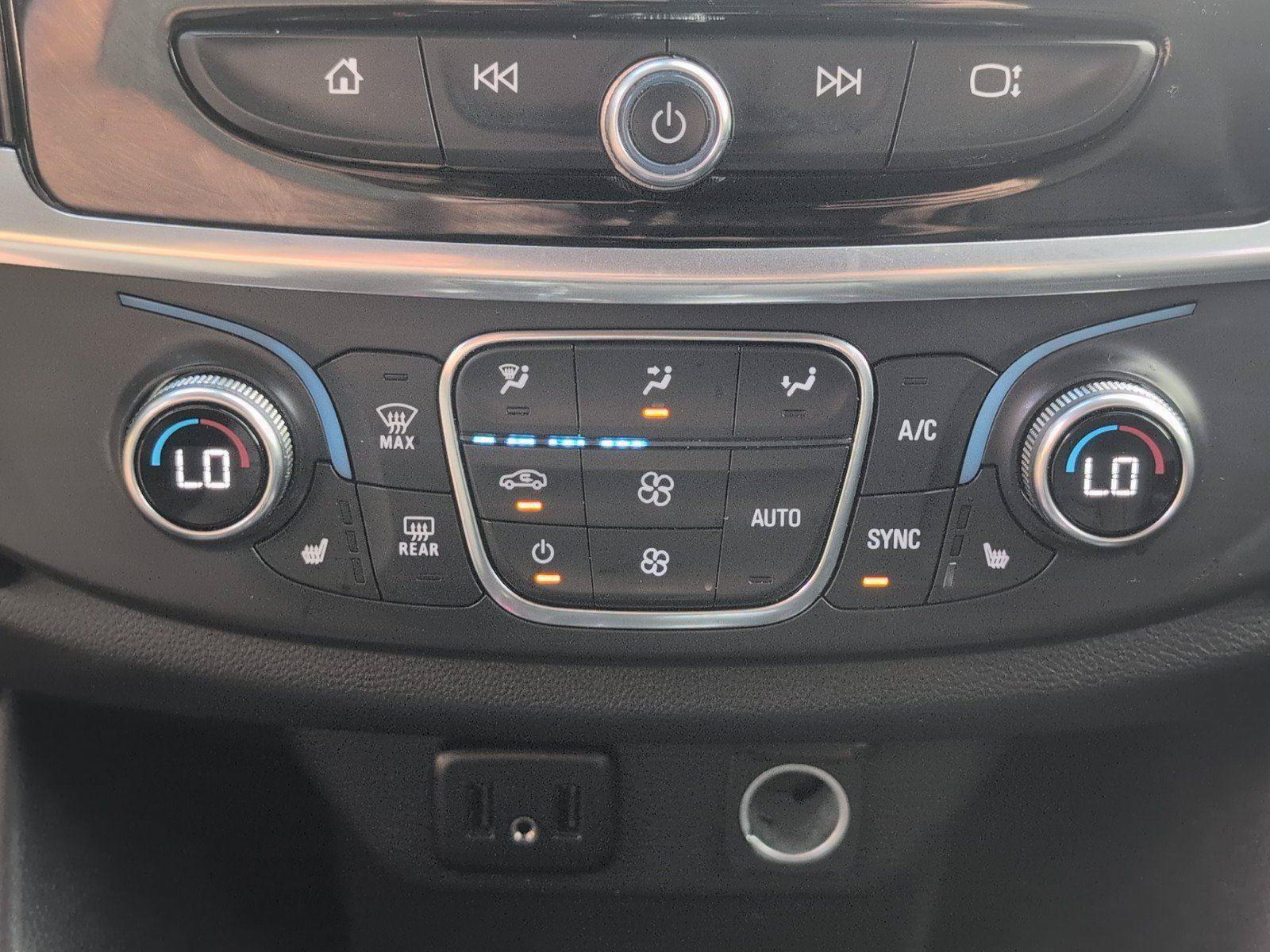 Used 2019 Chevrolet Traverse RS FWD image 23