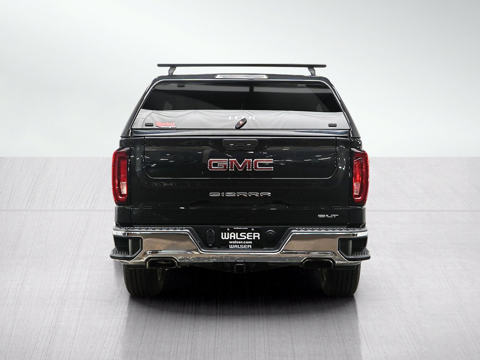 Used 2020 GMC Sierra 1500 SLT w/ SLT Premium Package AWD/4WD image 4