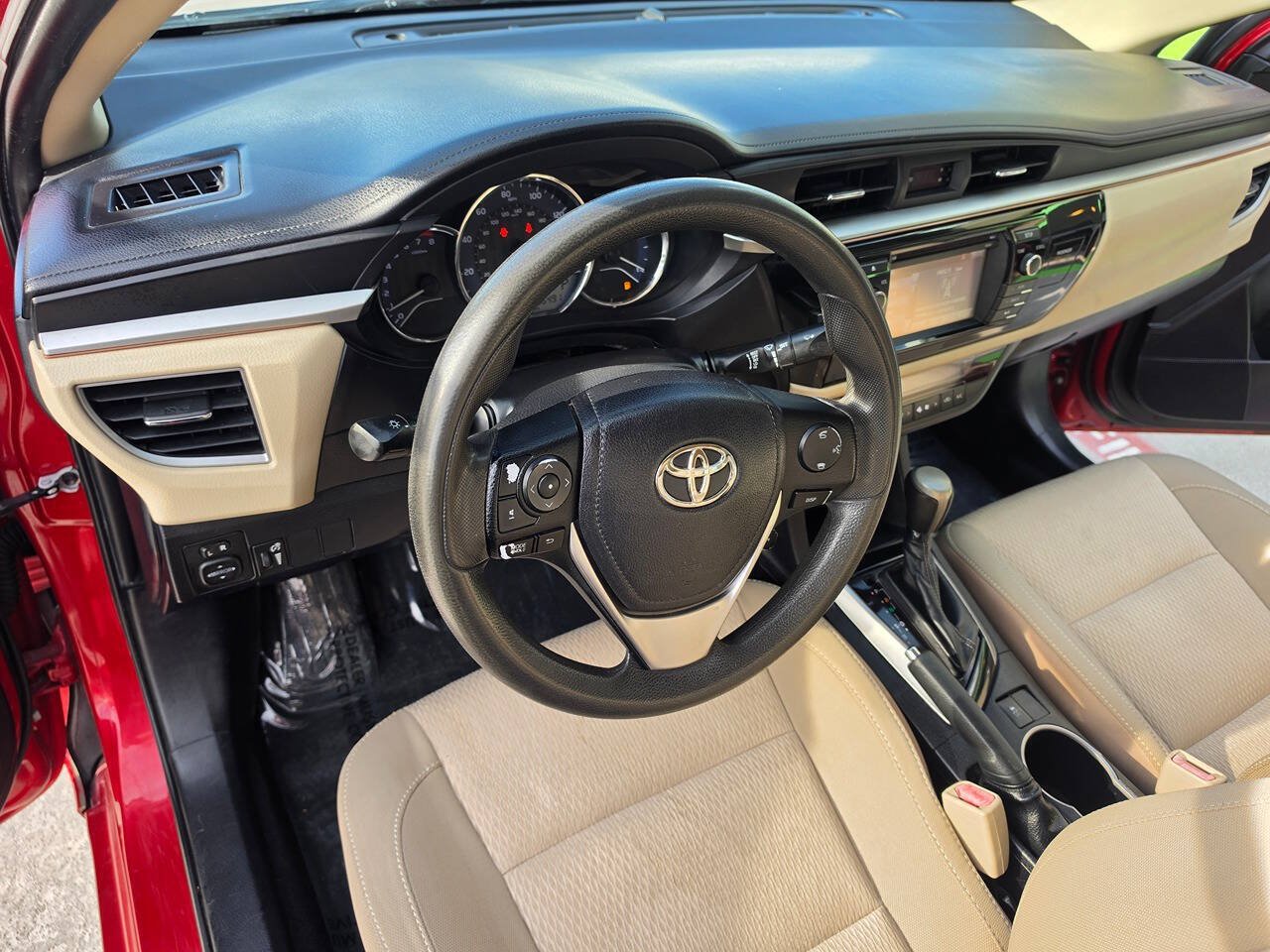 Used 2014 Toyota Corolla LE FWD image 30