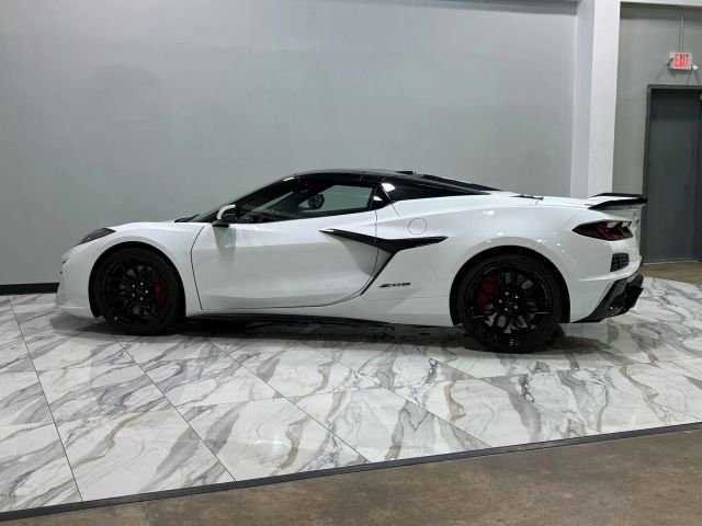 Used 2025 Chevrolet Corvette Z06 w/ Battery Protection Package image 61