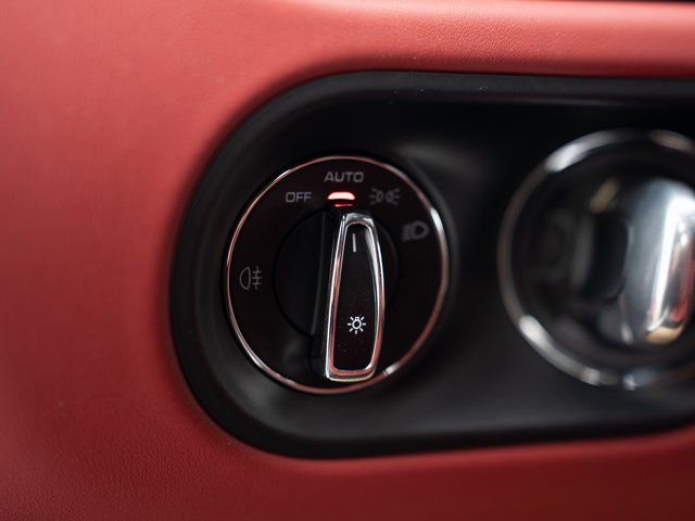 New 2026 Porsche Macan Turbo image 29