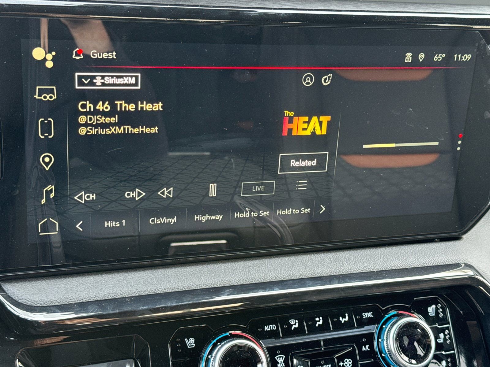 New 2026 GMC Sierra 1500 AT4 w/ AT4 Premium Package image 20