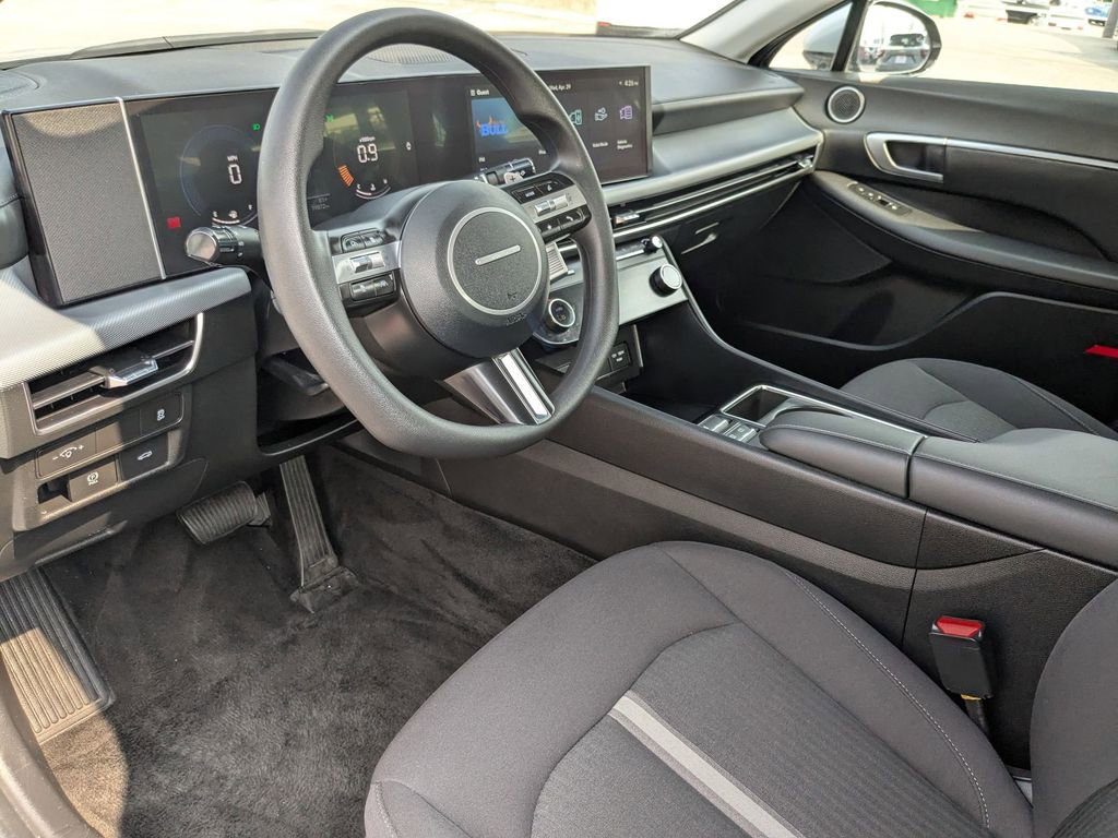 Used 2025 Hyundai Sonata SEL FWD image 13