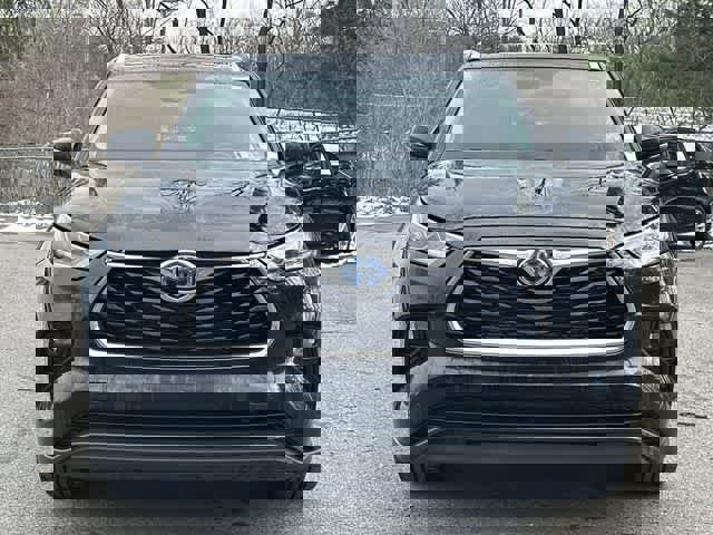 Used 2023 Toyota Highlander Limited image 21