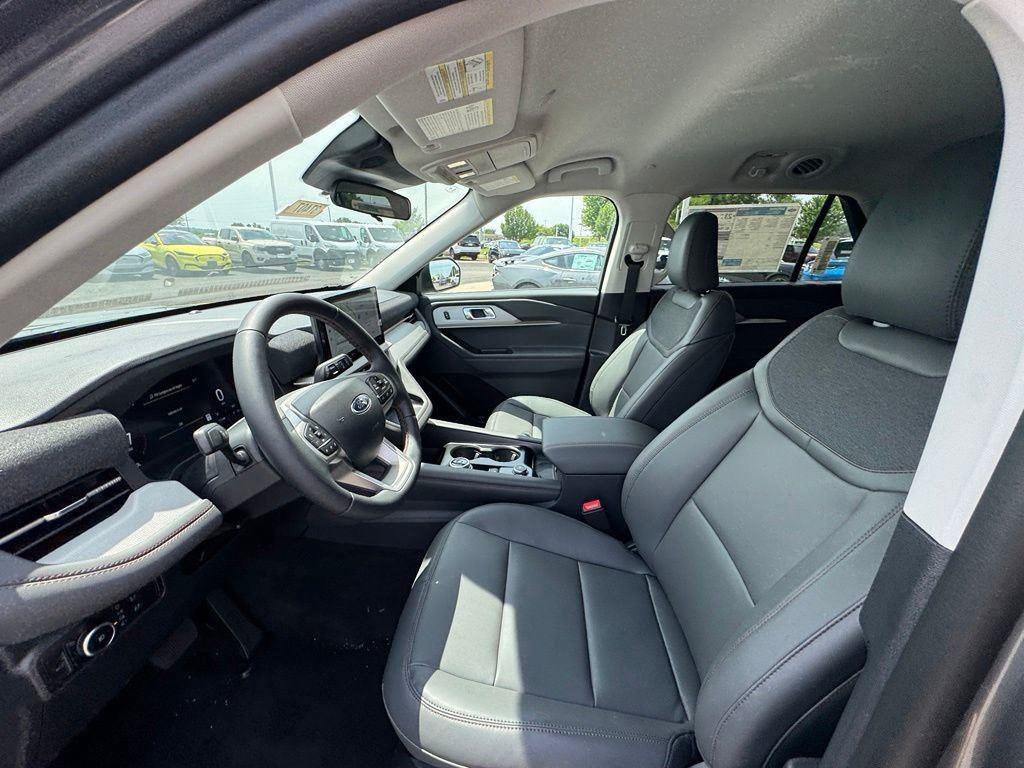 New 2026 Ford Explorer Active w/ Active Comfort Package AWD/4WD image 13