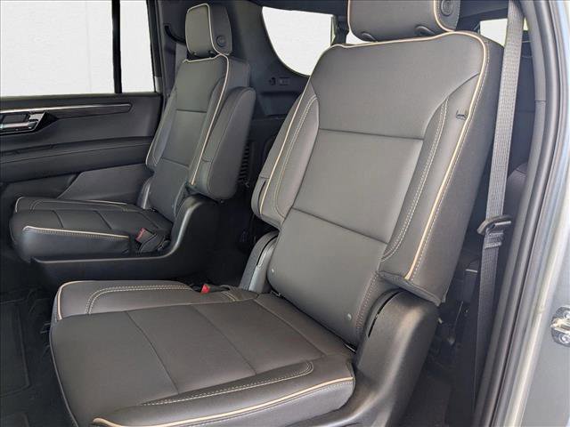 New 2025 Chevrolet Suburban Premier AWD/4WD image 16