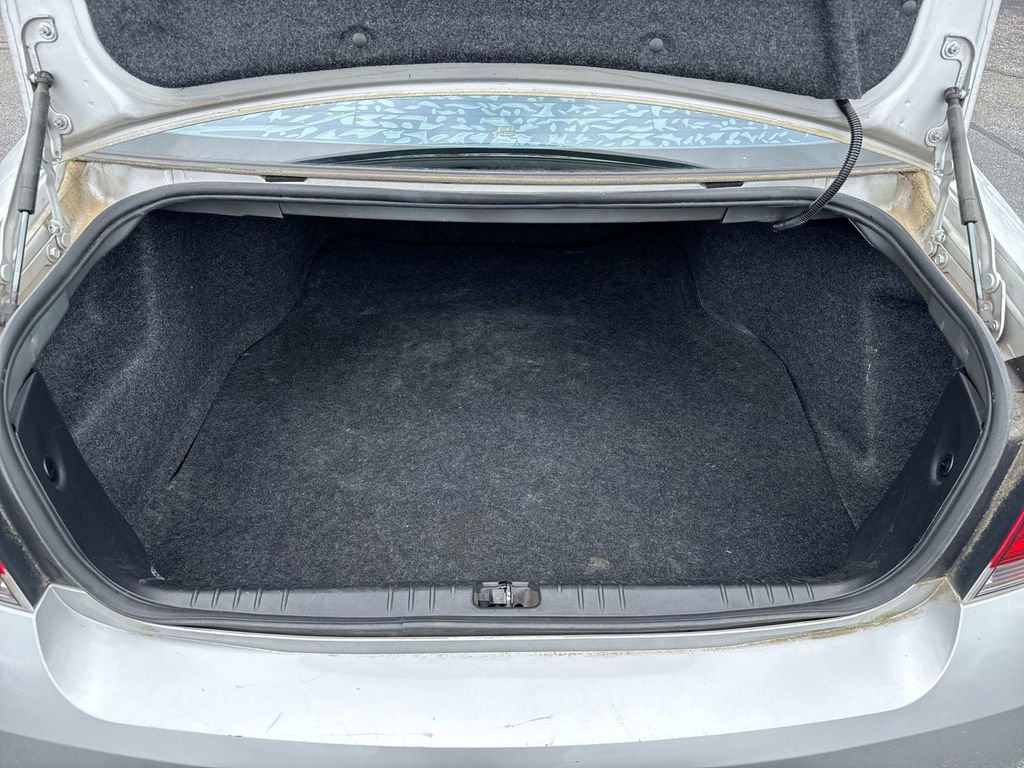 Used 2012 Chevrolet Impala LTZ FWD image 23