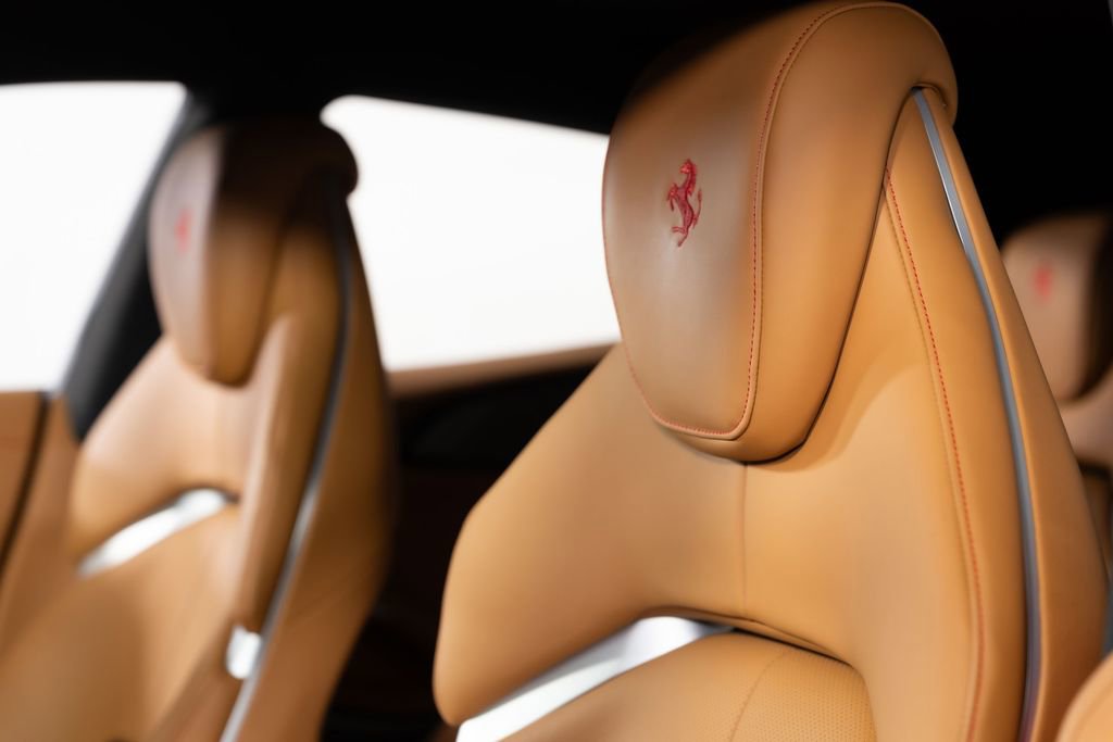 Used 2025 Ferrari Purosangue AWD/4WD image 42