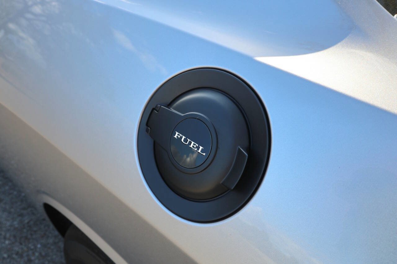 Used 2015 Dodge Challenger SRT Hellcat image 67